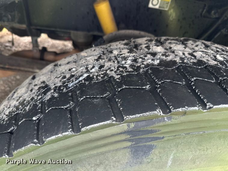 image for item EJ2725 2011 Peterbilt 386 semi truck