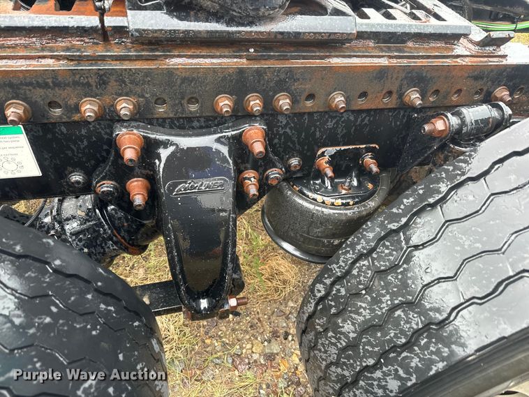 image for item EJ2726 2010 Freightliner Columbia semi truck