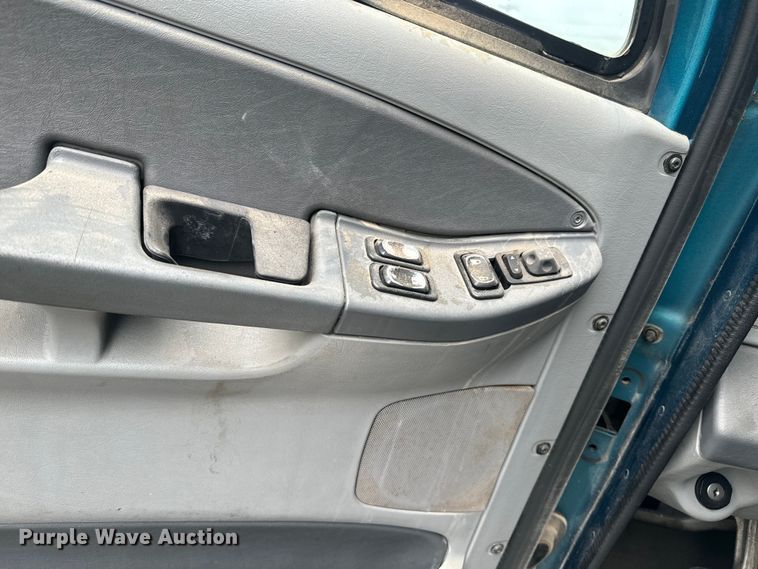 image for item EJ2726 2010 Freightliner Columbia semi truck