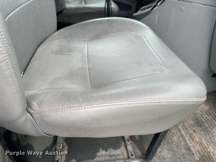 image for item EJ2726 2010 Freightliner Columbia semi truck