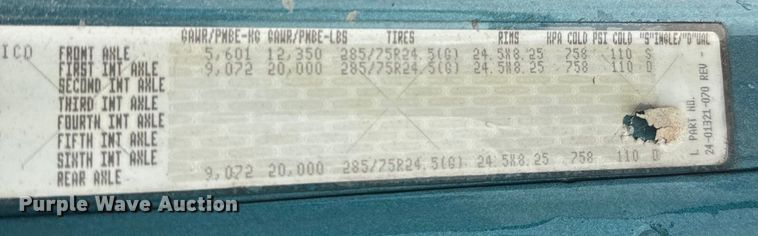 image for item EJ2726 2010 Freightliner Columbia semi truck