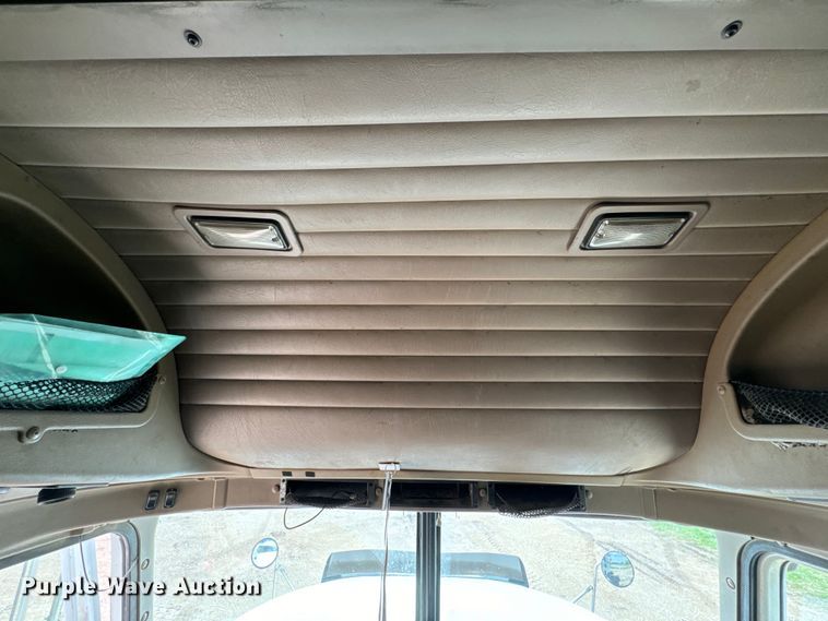 image for item EJ2727 2007 International  9400i semi truck