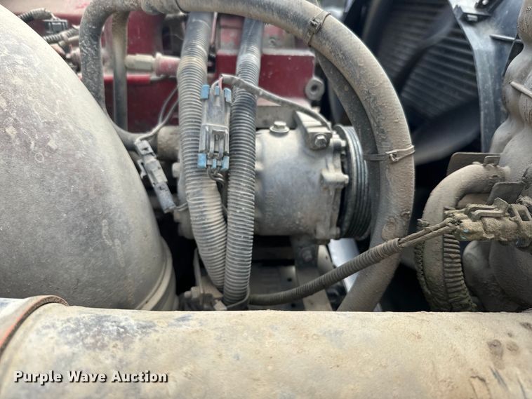 image for item EJ2727 2007 International  9400i semi truck