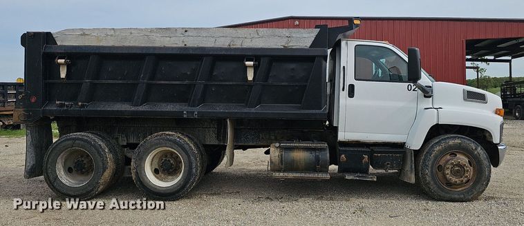 image for item EJ5367 2003 Chevrolet C8500 dump truck