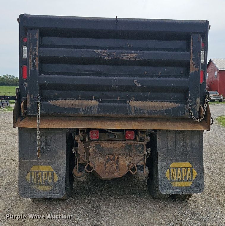 image for item EJ5367 2003 Chevrolet C8500 dump truck