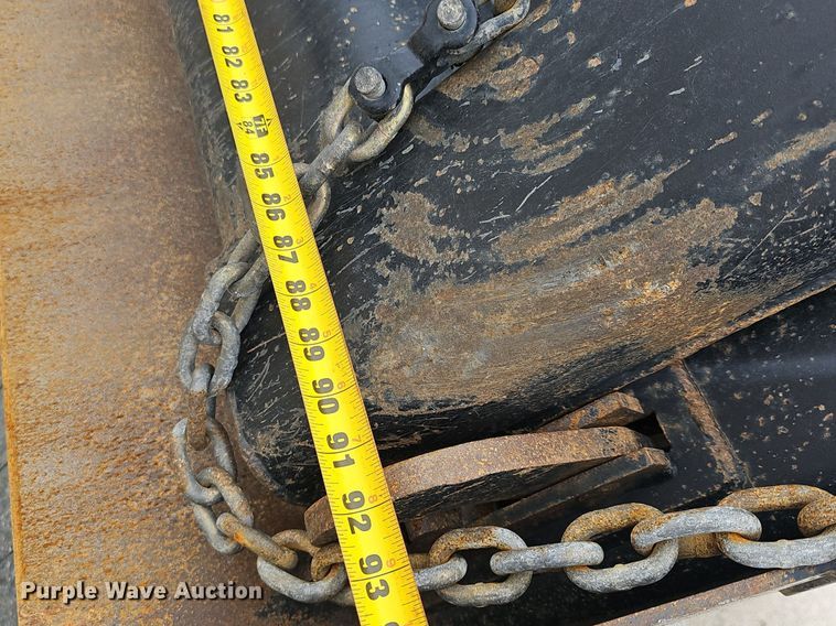 image for item EJ5367 2003 Chevrolet C8500 dump truck