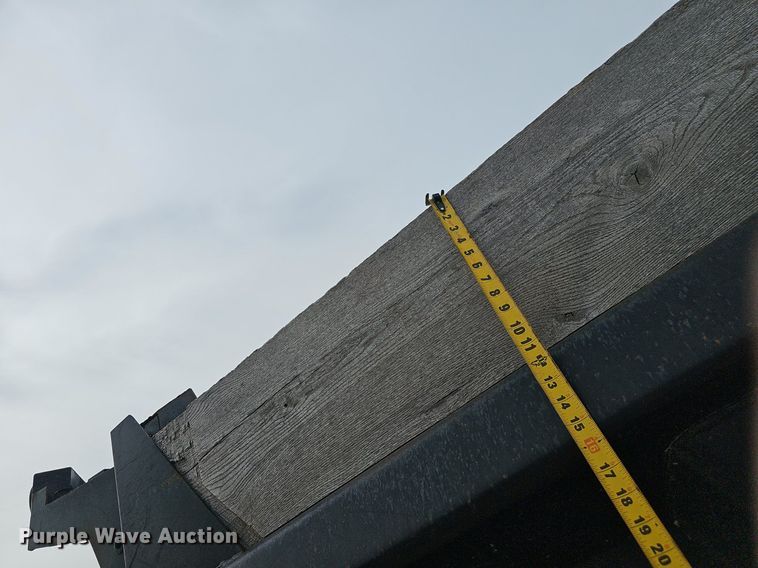 image for item EJ5367 2003 Chevrolet C8500 dump truck