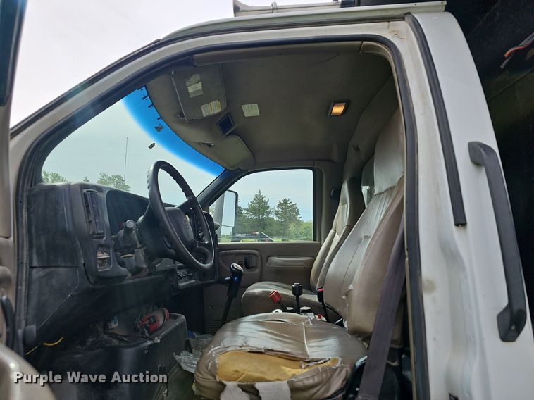 image for item EJ5367 2003 Chevrolet C8500 dump truck