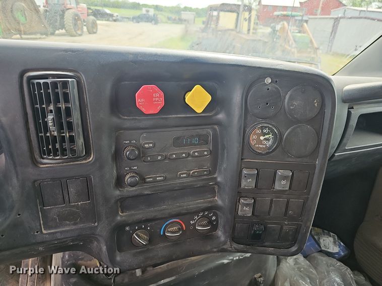 image for item EJ5367 2003 Chevrolet C8500 dump truck