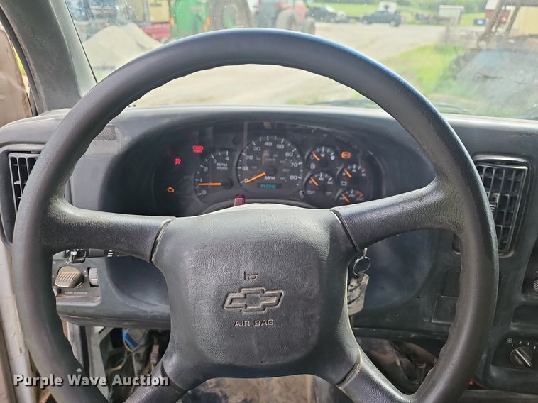 image for item EJ5367 2003 Chevrolet C8500 dump truck