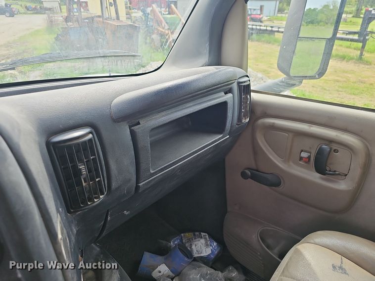 image for item EJ5367 2003 Chevrolet C8500 dump truck