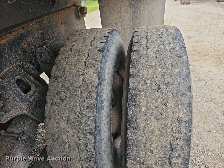 image for item EJ5367 2003 Chevrolet C8500 dump truck