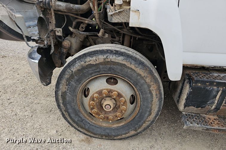 image for item EJ5367 2003 Chevrolet C8500 dump truck