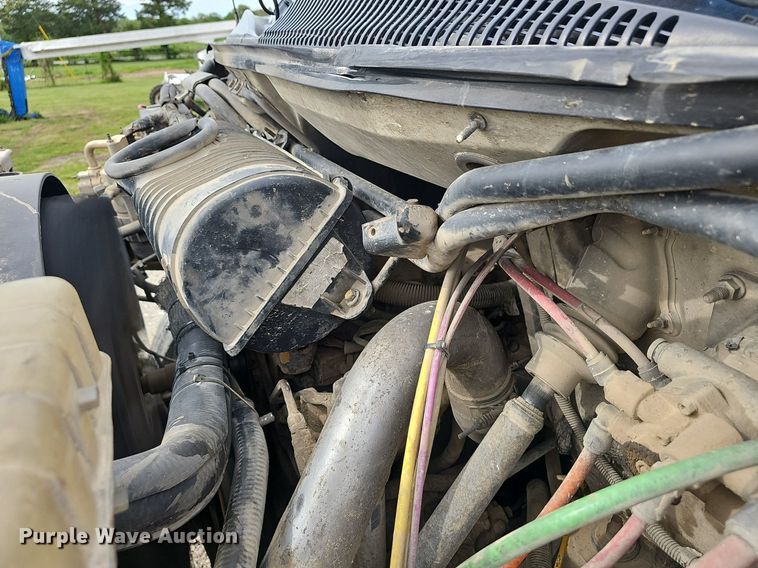 image for item EJ5367 2003 Chevrolet C8500 dump truck