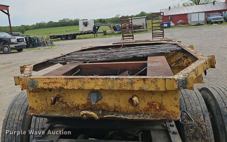 image for item EJ5368 1952 La Crosse DF6T 20F equipment trailer