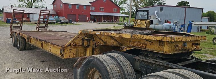 image for item EJ5368 1952 La Crosse DF6T 20F equipment trailer