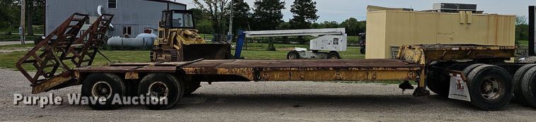 image for item EJ5368 1952 La Crosse DF6T 20F equipment trailer