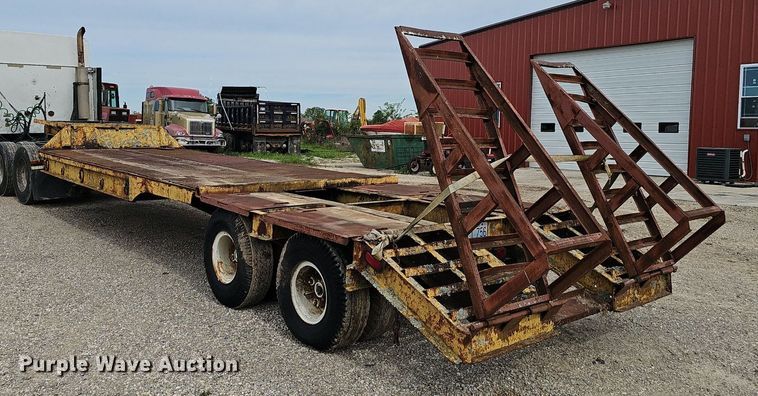 image for item EJ5368 1952 La Crosse DF6T 20F equipment trailer