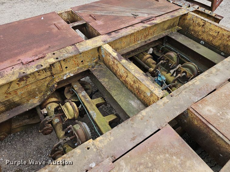 image for item EJ5368 1952 La Crosse DF6T 20F equipment trailer