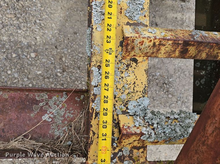 image for item EJ5368 1952 La Crosse DF6T 20F equipment trailer