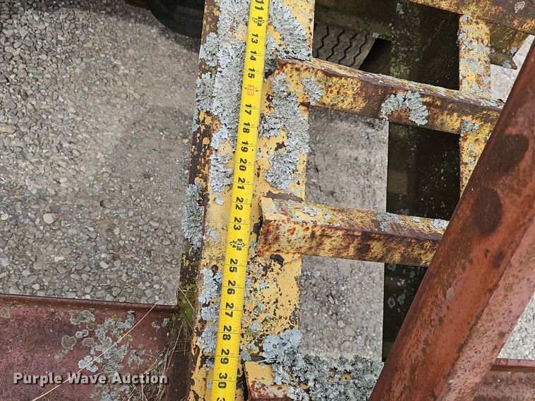 image for item EJ5368 1952 La Crosse DF6T 20F equipment trailer