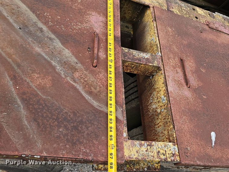 image for item EJ5368 1952 La Crosse DF6T 20F equipment trailer