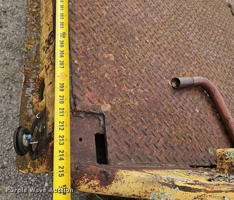 image for item EJ5368 1952 La Crosse DF6T 20F equipment trailer