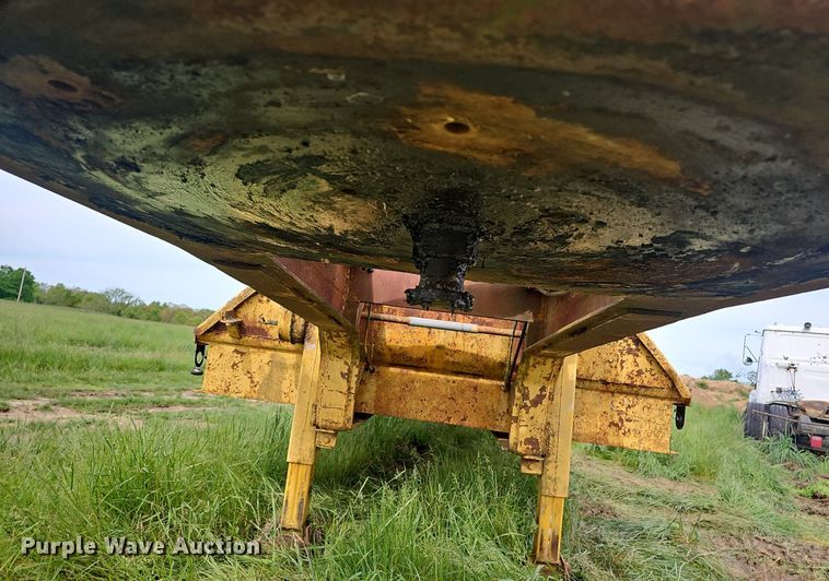 image for item EJ5368 1952 La Crosse DF6T 20F equipment trailer