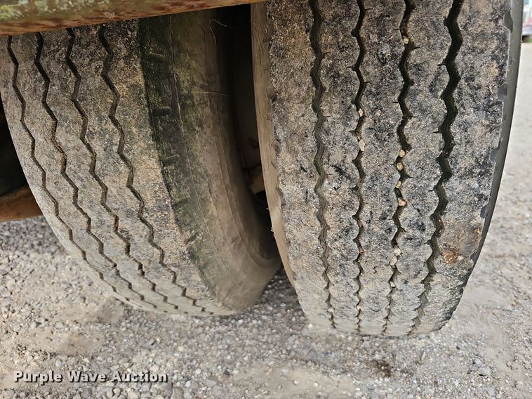 image for item EJ5368 1952 La Crosse DF6T 20F equipment trailer