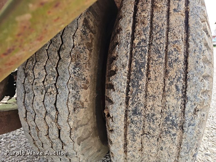 image for item EJ5368 1952 La Crosse DF6T 20F equipment trailer