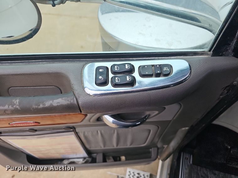 image for item EJ6098 2004 Peterbilt  379 semi truck