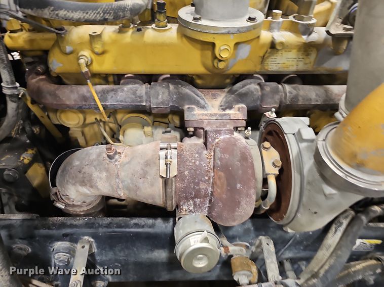 image for item EJ6098 2004 Peterbilt  379 semi truck