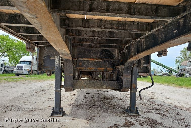 image for item EJ6325 2005 Lufkin  Paymaster  drop deck equipment trailer