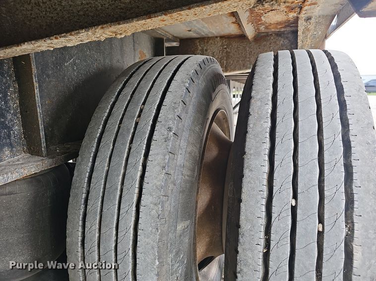 image for item EJ6325 2005 Lufkin  Paymaster  drop deck equipment trailer