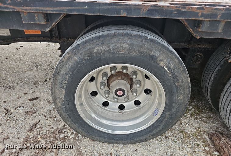 image for item EJ6325 2005 Lufkin  Paymaster  drop deck equipment trailer