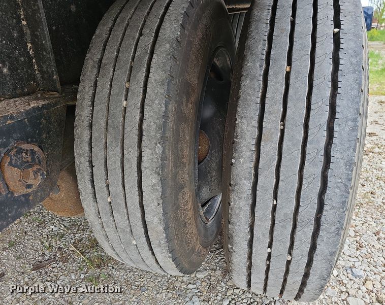 image for item EJ6325 2005 Lufkin  Paymaster  drop deck equipment trailer