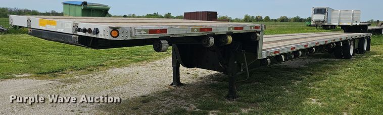 image for item EJ6326 2010 Utility FS2CDHA drop deck equipment trailer