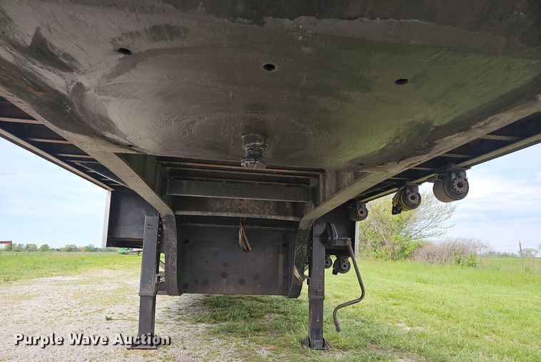 image for item EJ6326 2010 Utility FS2CDHA drop deck equipment trailer