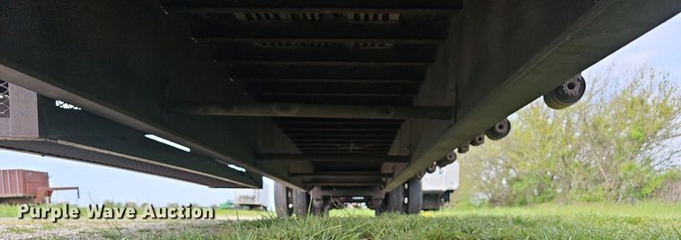 image for item EJ6326 2010 Utility FS2CDHA drop deck equipment trailer