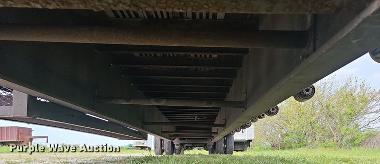 image for item EJ6326 2010 Utility FS2CDHA drop deck equipment trailer