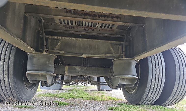 image for item EJ6326 2010 Utility FS2CDHA drop deck equipment trailer