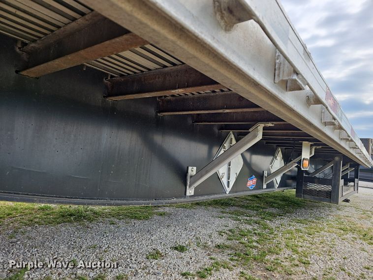 image for item EJ6326 2010 Utility FS2CDHA drop deck equipment trailer