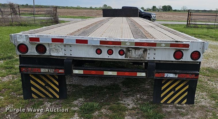 image for item EJ6326 2010 Utility FS2CDHA drop deck equipment trailer