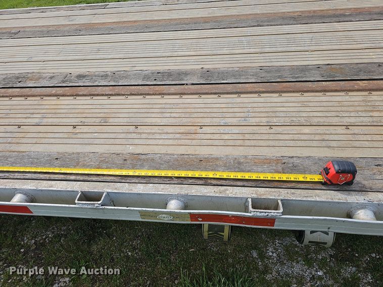 image for item EJ6326 2010 Utility FS2CDHA drop deck equipment trailer