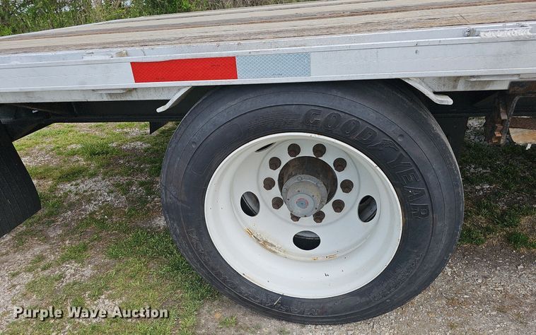 image for item EJ6326 2010 Utility FS2CDHA drop deck equipment trailer