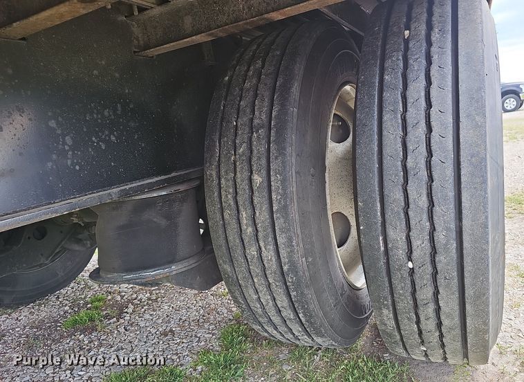 image for item EJ6326 2010 Utility FS2CDHA drop deck equipment trailer