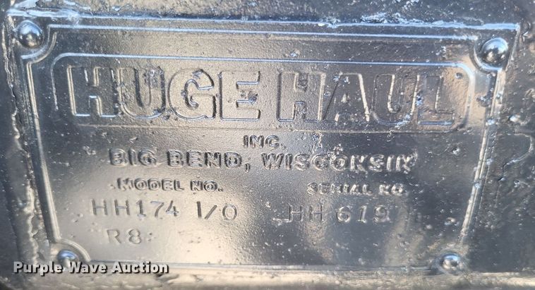 image for item EJ7951 2002 Mack Granite CV713 rollback truck