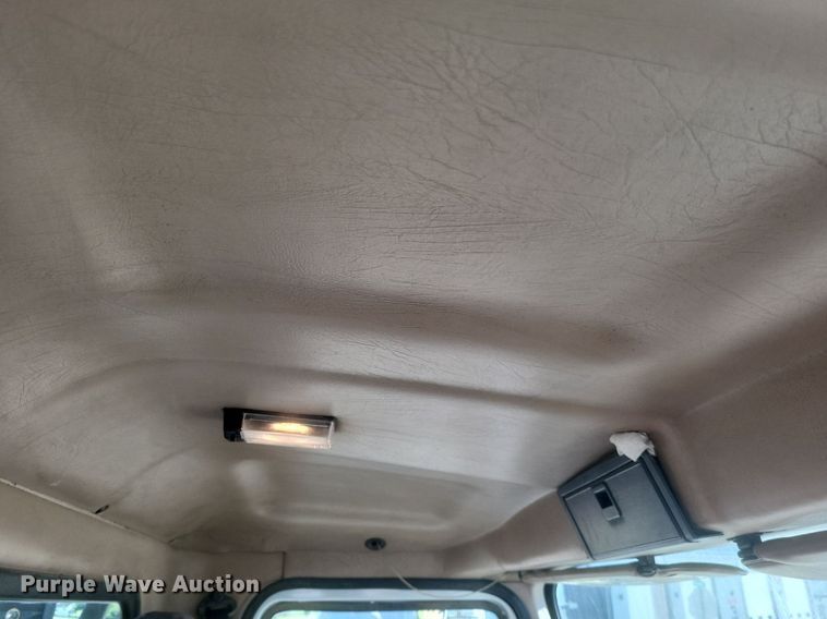 image for item EJ7951 2002 Mack Granite CV713 rollback truck