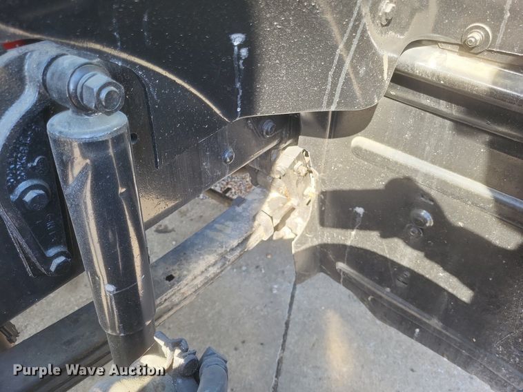 image for item EJ7951 2002 Mack Granite CV713 rollback truck