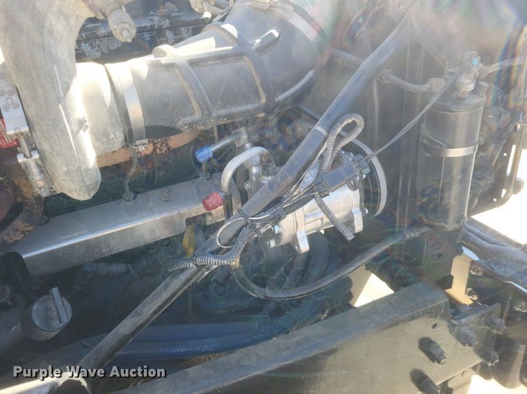 image for item EJ7951 2002 Mack Granite CV713 rollback truck